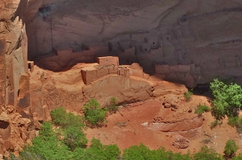 A closer view of the Betatakin ruins.